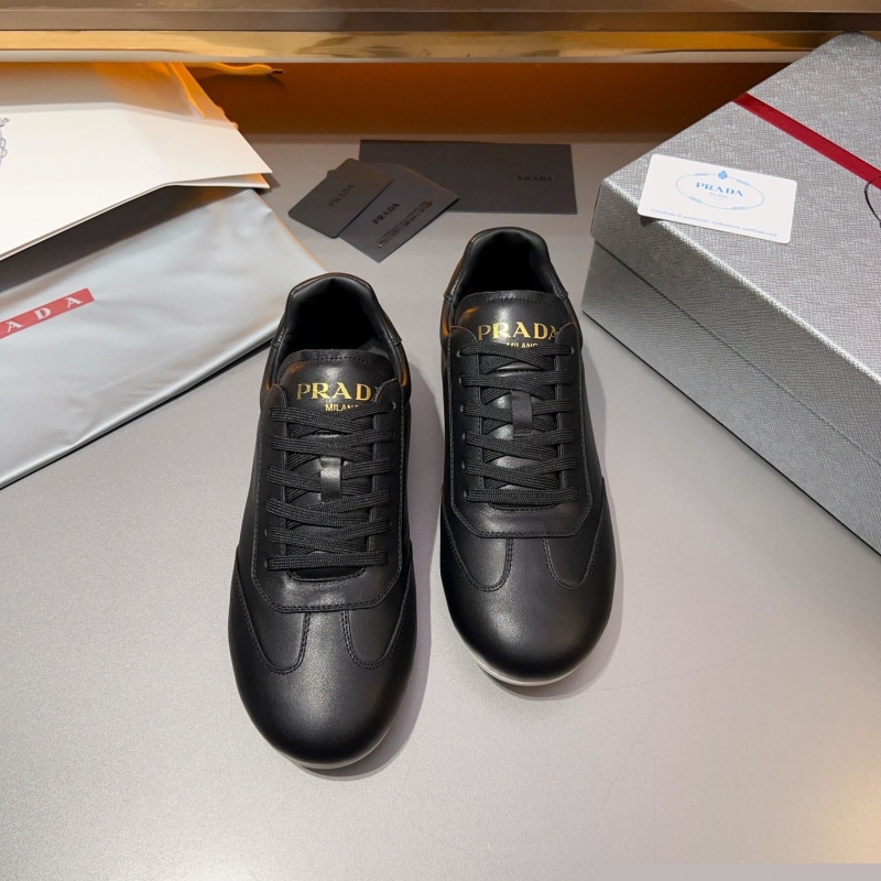 Pra*a casual shoes